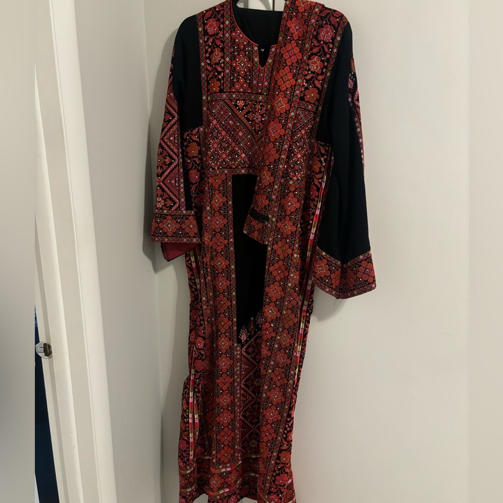 thobe dress